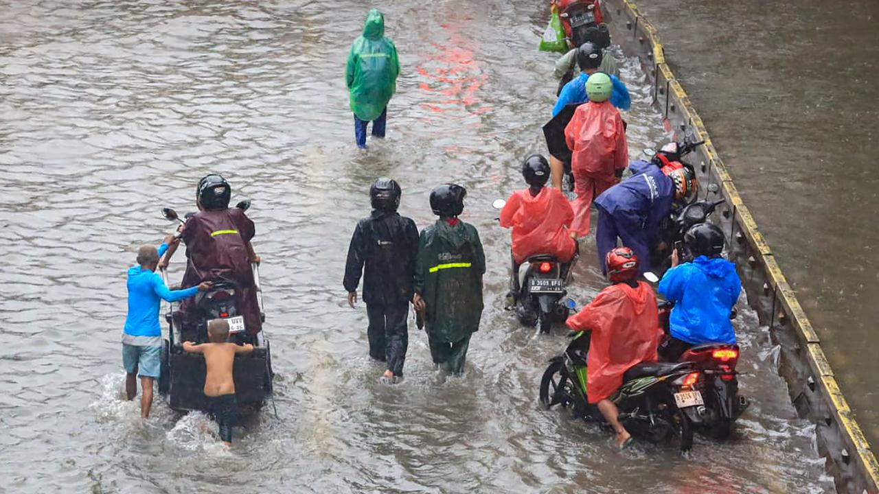 Banjir Jakarta Belum Surut, 22 RT Masih Tergenang hingga Hampir 2 Meter