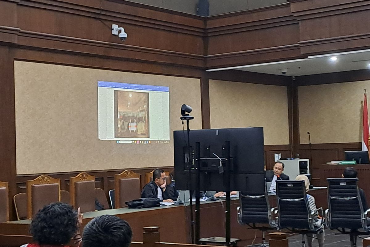 Eks Pejabat Bea Cukai Ungkap Kekhawatiran Djaka Budhi “Diopeni” Pihak Lain dalam Persidangan
